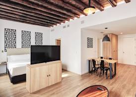 Sercotel Granada Suites 2