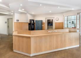 Sonesta Simply Suites Las Vegas Convention Center 2
