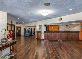 Quality Inn Schenectady - Albany 2