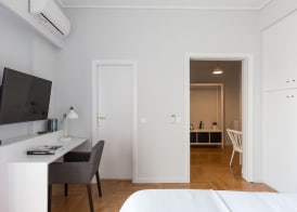 Central Cozy Apartments in Plaka by UPSTREET 4
