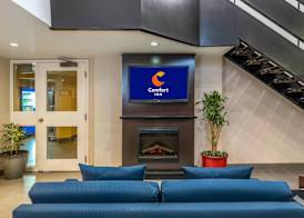 Comfort Inn Airport 4