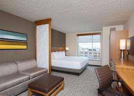 Hyatt Place Champaign/Urbana 4