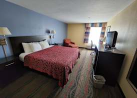 Days Inn by Wyndham Springfield 5