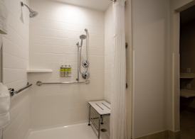 Holiday Inn Express & Suites DELAND SOUTH by IHG 4