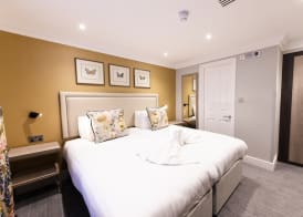 Byron Hotel 3