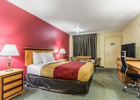Econo Lodge Whiteville 4