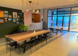 Area Surf House 2