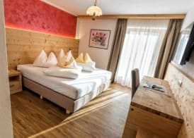 Hotel Mirabel 5