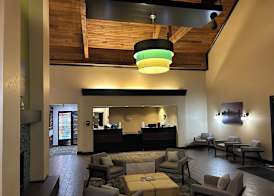 Comfort Inn & Suites Toledo North 2