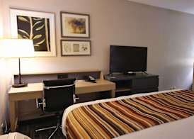 Country Inn & Suites by Radisson, Sparta, WI 5