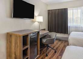 Days Inn by Wyndham Victoria On The Harbour 5