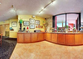 RAMADA BY WYNDHAM NAPLES 5
