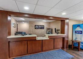Clarion Pointe Racine - Mount Pleasant 2