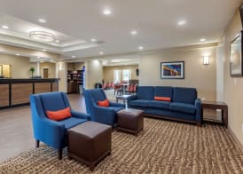 Comfort Suites Clarksville near Governors Square Mall 4