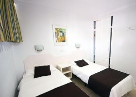 Apartamentos Arco Iris 3