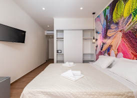 Aqua Luxury Suites by Estia 5