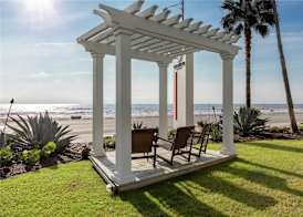DoubleTree by Hilton Galveston Beach 4