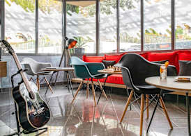 IBIS Cannes Mouans Sartoux Piscine parking gratuit 4