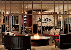 DoubleTree Hotel & Suites Charleston Airport 4