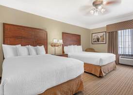 Best Western Plus Monica Royale Inn & Suites 4