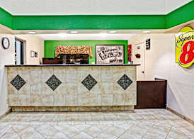 Super 8 By Wyndham Baytown 5
