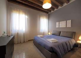 Venice Style Apartments 5