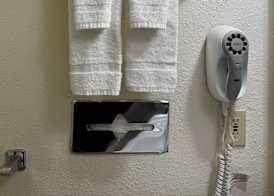 Executive Inn - Fort Lee 5