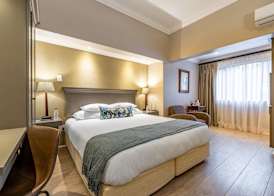 Sheppard Boutique Hotel 5