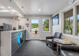 Laurelwood Condominiums 103 2