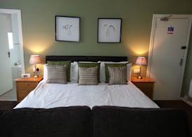 Inchture Hotel 3
