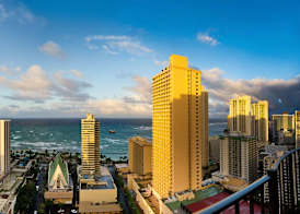 Hilton Waikiki Beach Resort & Spa 3