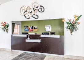 Studio 6 Arlington, TX 4