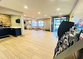 AmericInn by Wyndham Glendale Milwaukee 2