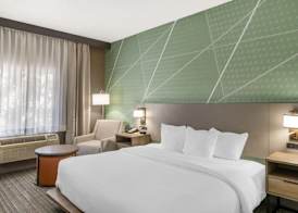 Comfort Inn & Suites Louisville Airport Fair & Expo 5