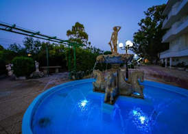 Summery Hotel 4