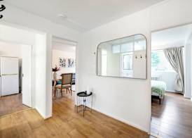 Cozy 2 bedroom flat- Heart of Victoria 3