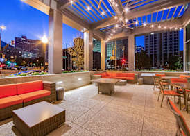 Hampton Inn & Suites Fort Worth Downtown 3