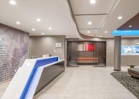 SpringHill Suites Dallas Central Expressway 4
