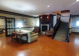 Wingate Suites by Wyndham Youngstown - Austintown 2