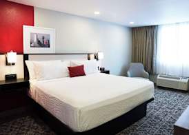 Ramada by Wyndham DFW Airport 5