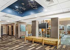 Best Western Plus Chain of Lakes Inn & Suites 3