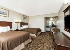 Howard Johnson by Wyndham Springfield 4