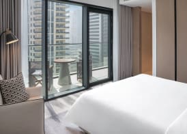 Vida Dubai Marina & Yacht Club 3