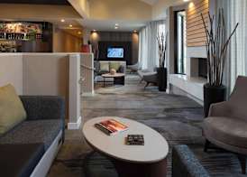 Courtyard St. Louis Creve Coeur 2