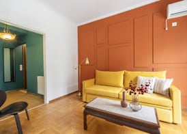 Spacious High-ceiling 2BR by Acropolis Museum 2