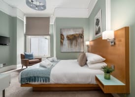 5 Doughty Street - Urban Apartments 3