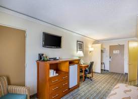Quality Inn & Suites Kansas City - Independence I-70 East 4