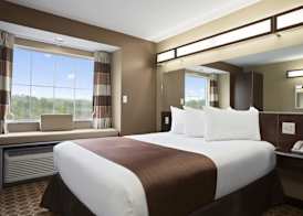 Sonesta Essential Fairmont 5