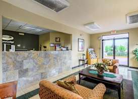 Econo Lodge Athens I-65 3