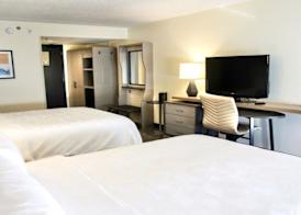 Holiday Inn & Suites OVERLAND PARK-CONV CTR by IHG 2
